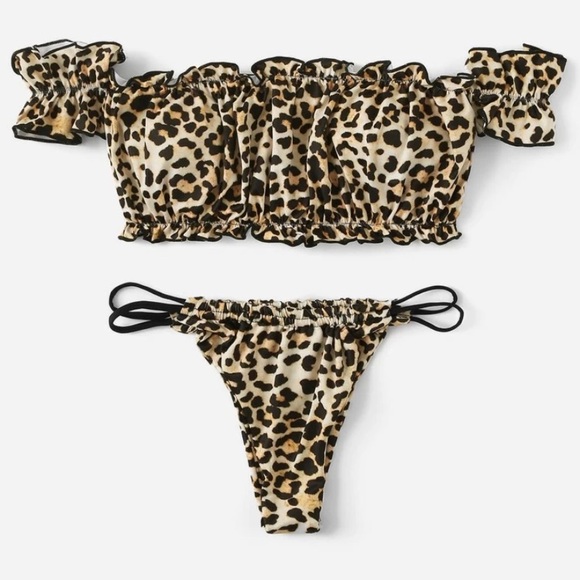 Bikini - Picture 2 of 3